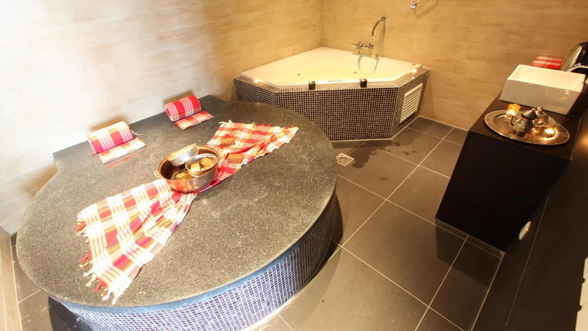 Hotel & Spa Savarin - Rijswijk, La Haye 5*,  Pays-Bas